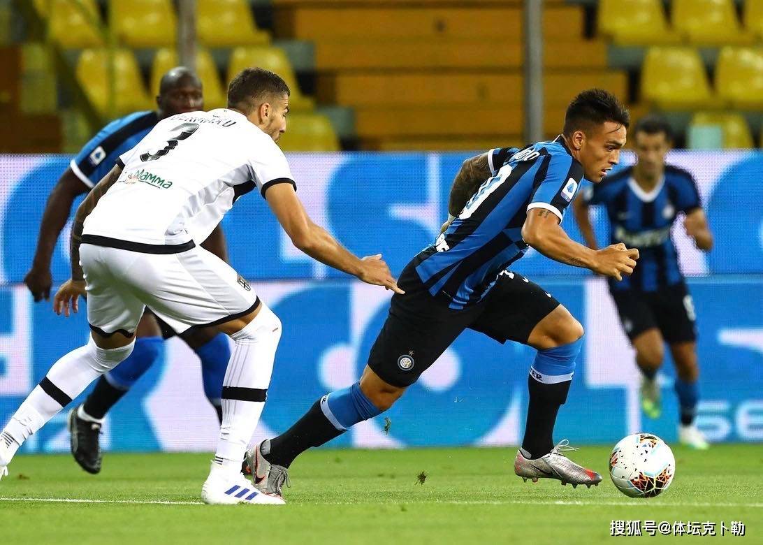 关于Valorant惊险逆转取胜，粉丝狂欢不已的信息