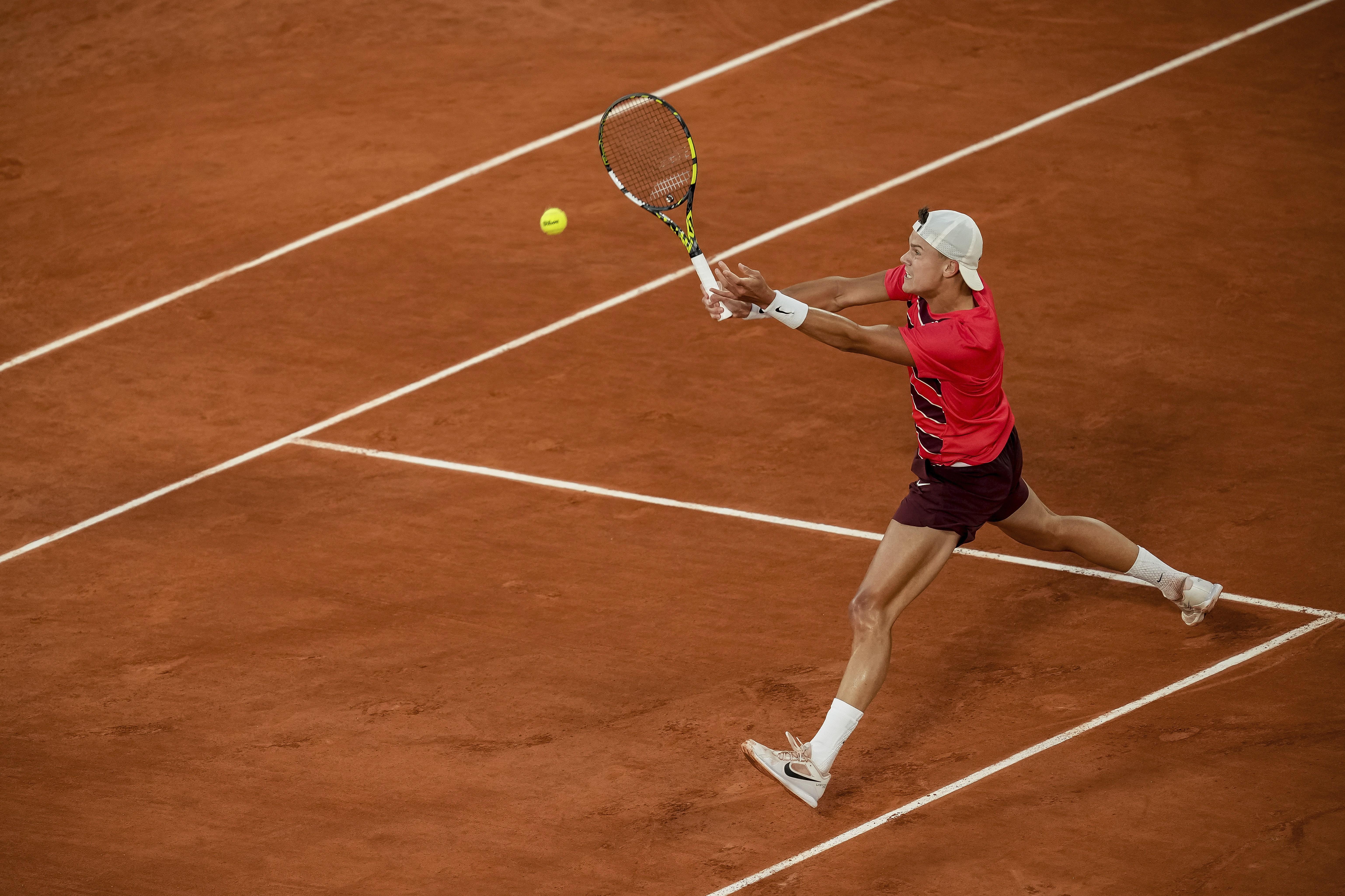 球星爆发!网球赛场再现神级操作 球星爆发!网球赛场再现神级操作