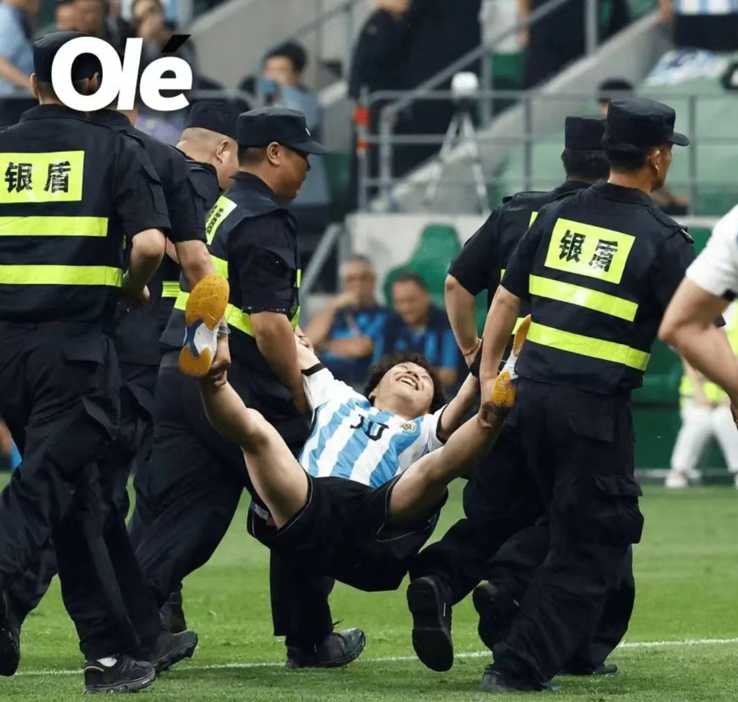 乌克兰横扫瑞士，梅西点燃赛场