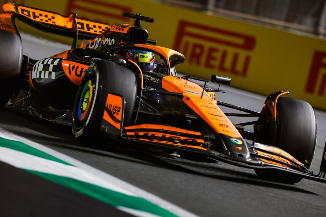 阿斯顿马丁绝杀梅赛德斯，诺里斯关键制胜