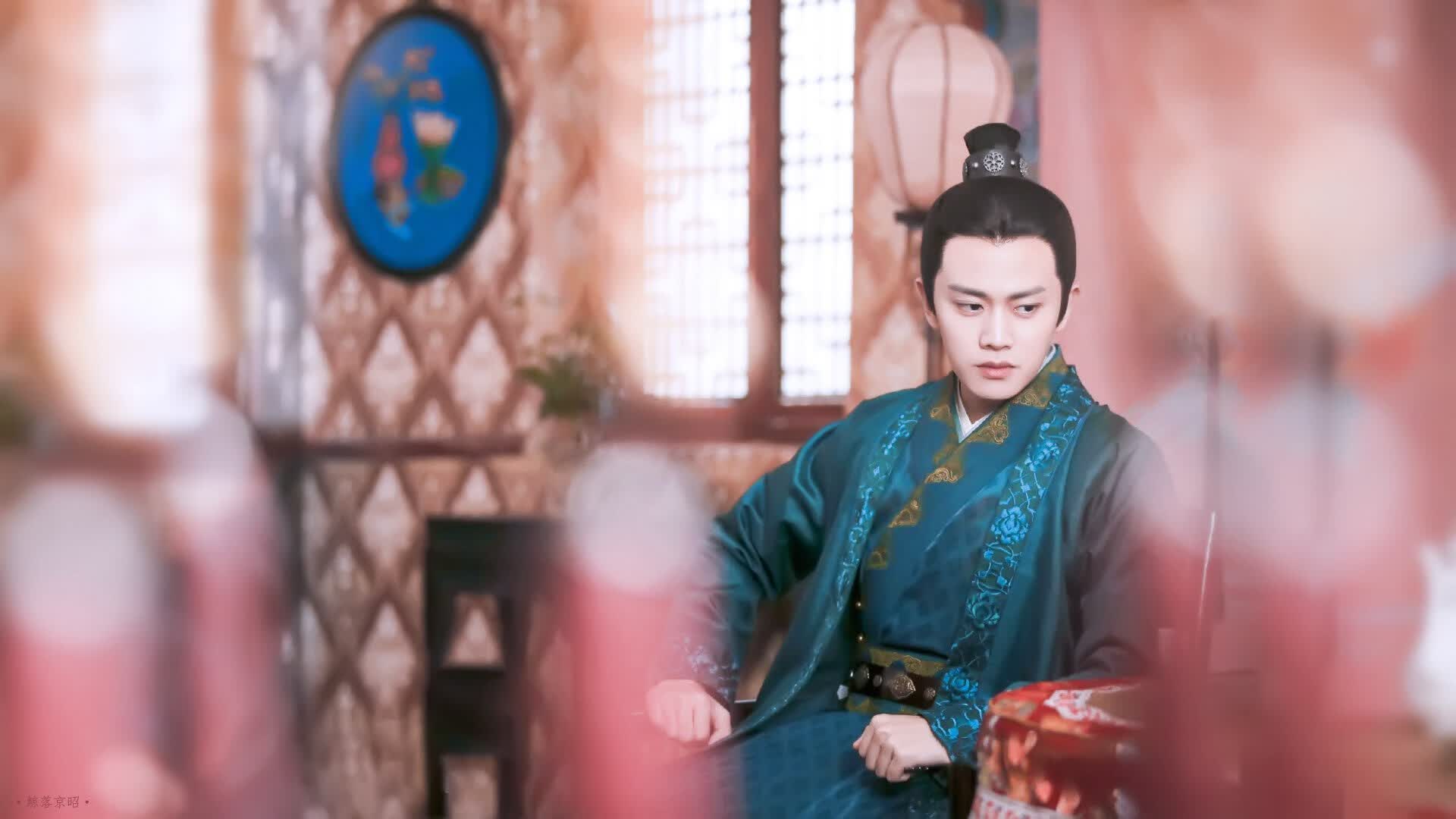 首先,我为你延展思维,创作一个既有张力又具备独特视角的标题